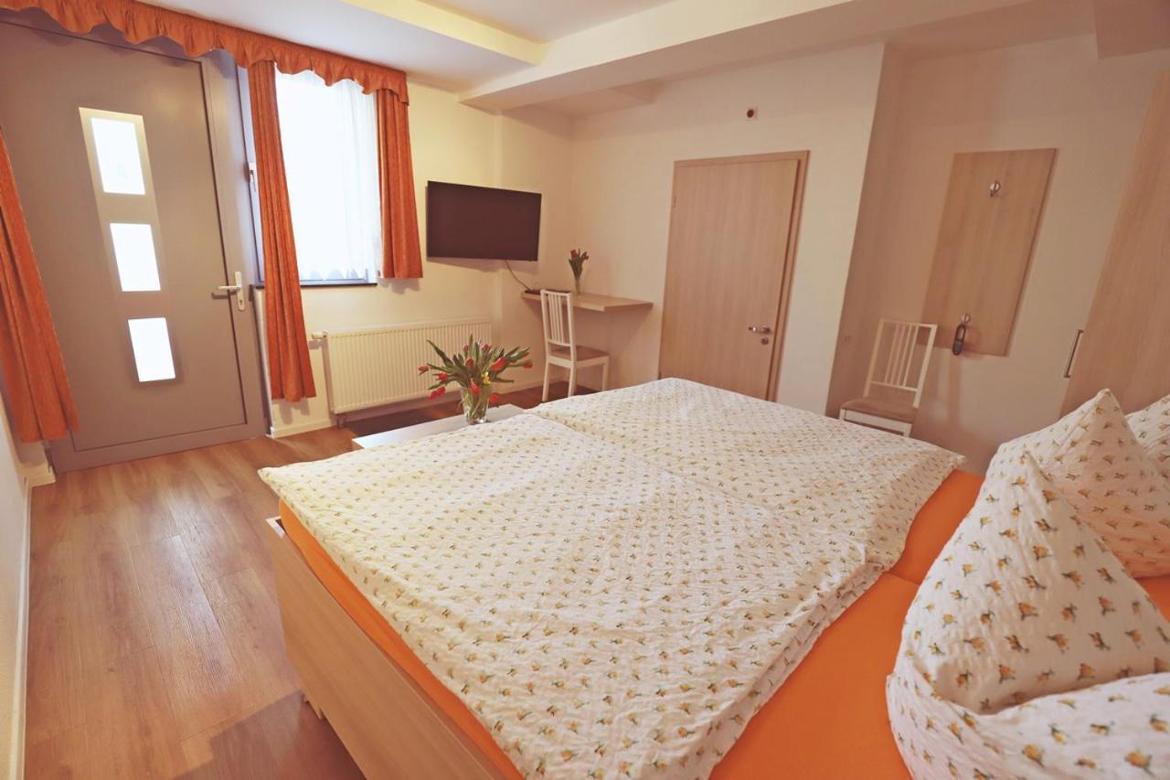 Pension Hinz & Kunz Веймар Экстерьер фото